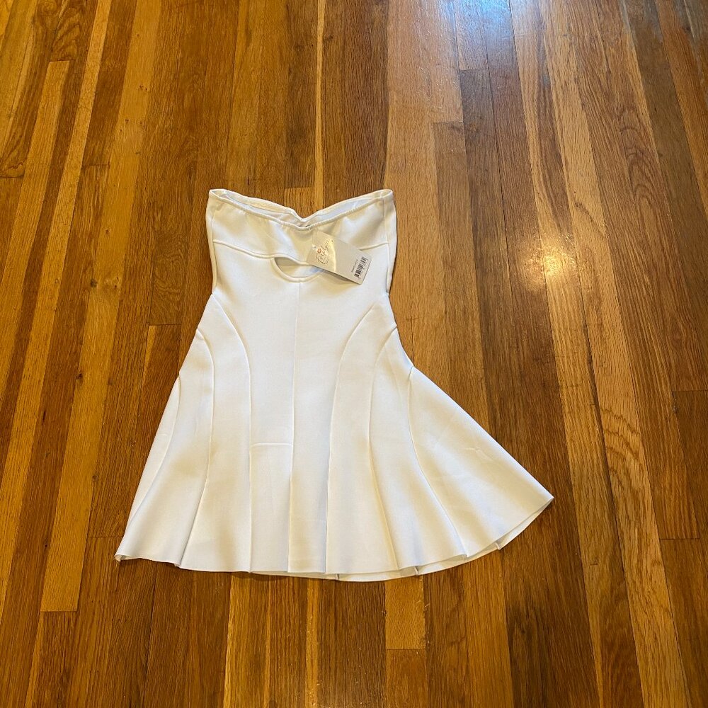 Strapless Mini Dress Cut Out Back NWT (Flaw) Size S Forplay Ivory White - Picture 2 of 5